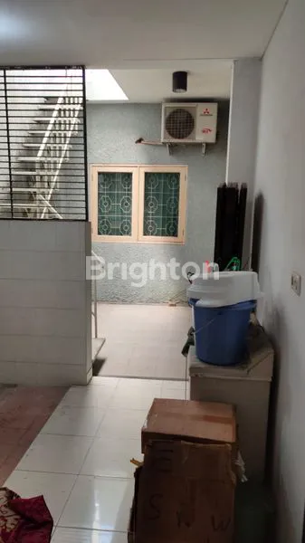 image RUMAH NGINDEN INTAN SURABAYA (2)