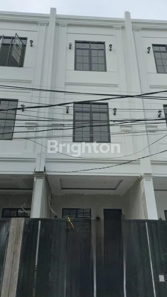 image RUMAH BARU 3 LANTAI BRAND NEW MODERN MINIMALIS, LOKASI STRATEGIS, DURI KEPA , JAKARTA BARAT (2)