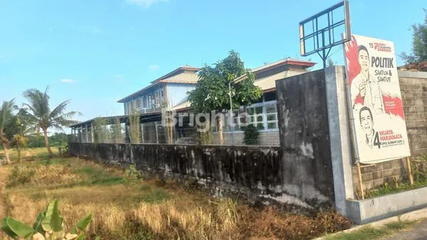 image TANAH LUAS BONUS BANGUNAN 2LT LOKASI STRATEGIS PINGGIR JALAN RAYA PRAMBANAN PAKEM (7)