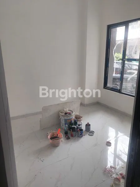 image RUMAH BARU 2 LT CANTIK DI TAMAN UBUD LIPPO KARAWACI TANGERANG (8)