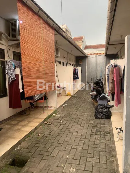 image RUMAH KONTRAKAN LUAS DI KEBON JERUK (5)