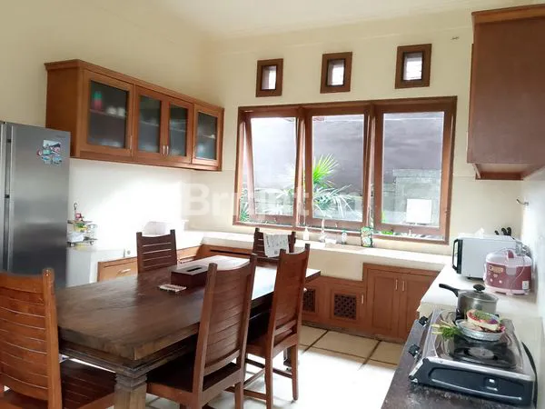 image VILLA LUAS DAN STRATEGIS DI SIULAN, DENPASAR TIMUR! (3)