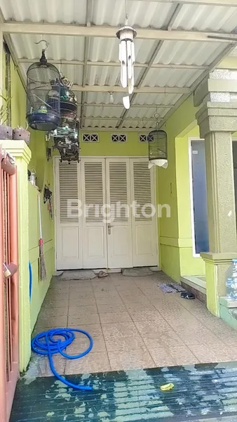 image RUMAH 2 LANTAI SIAP HUNI DI JL JEMBAWAN SAWOJAJAR (7)