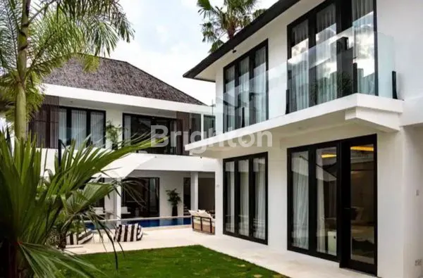 image MODERN TROPICAL OASIS VILLA WITH RICE FIELD VIEWS IN CANGGU - 5BR FULLY FURNISHED (2)