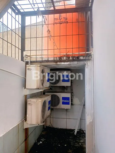 image KOS 17 KAMAR BARU RENOVASI, FULL FURNISHED & AC, SIAP BEROPERASI, LOKASI STRATEGIS & BEBAS BANJIR DI TANJUNG DUREN, JAKARTA BARAT (7)