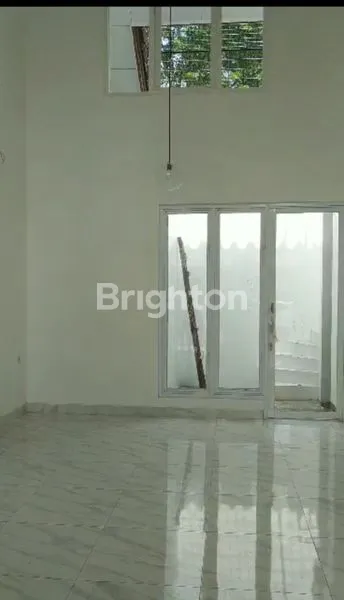 image RUMAH LUAS LEGA NYAMAN  AMAN ASRI STRATEGIS  METLAND JAKARTA BARAT (3)