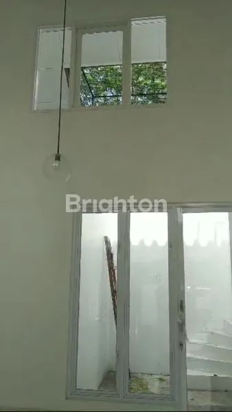 image RUMAH LUAS LEGA NYAMAN  AMAN ASRI STRATEGIS  METLAND JAKARTA BARAT (2)