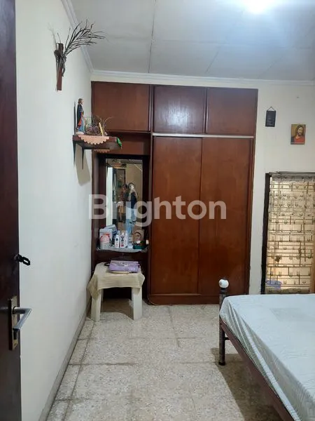image RUMAH TUA MURAH DI JANTUNG TANJUNG DUREN (6)
