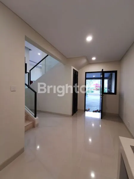 image RUMAH MOZART SUMMARECON SERPONG TANGERANG (2)