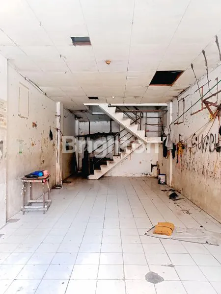 image RUKO 3 LANTAI BISA EXTENSION 2 UNIT UNTUK KONVEKSI, GUDANG, PERCETAKAN, TEMPAT PRODUKSI DI JELAMBAR, JAKARTA BARAT. (3)