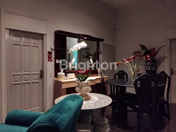 image  RUMAH MEWAH SEMI FURNISH SURABAYA (4)