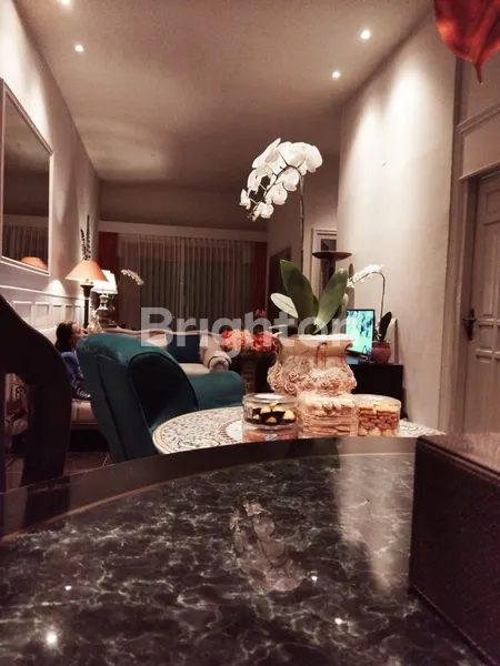 image  RUMAH MEWAH SEMI FURNISH SURABAYA (6)