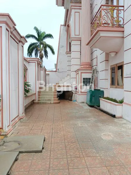 image RUMAH HOEK MEWAH PLUIT PERMAI, BEBAS BANJIR DAN SEMI FURNISH (2)