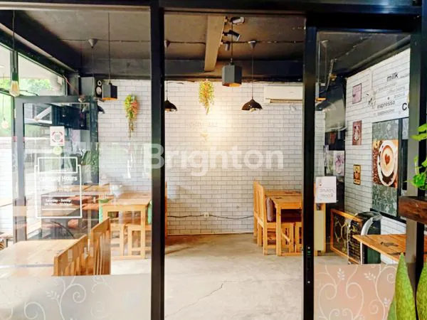 image RUMAH HOOK LOKASI STRATEGIS DI KELAPA GADING (6)