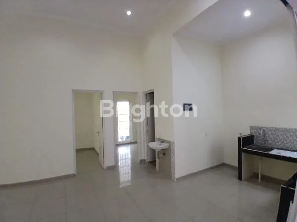 image *DI JUAL  RUMAH CANTIK  1  LT DG 4 KAMAR TIDUR,  PLUS BONUS 3 AC  DAERAH GRAHA PADMA  SEMARANG* (6)