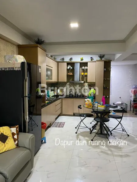 image RUMAH 3 LANTAI DENGAN LOKASI STRATEGIS DI TAMAN PALEM LESTARI,JAKARTA BARAT, COCOK UNTUK HUNIAN KELUARGA MAUPUN INVESTASI! (3)