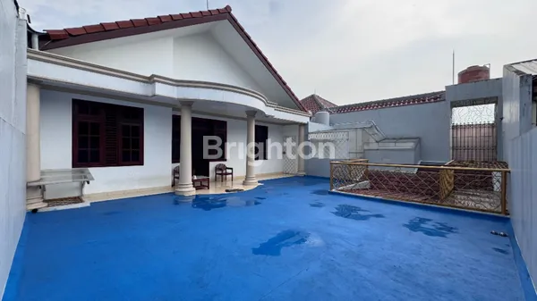 image RUMAH MEWAH & RAPIH DI KOMPLEK NYAMAN – SIAP HUNI (8)