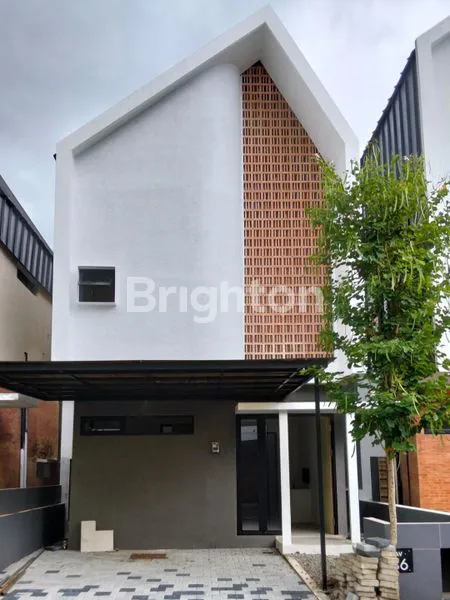 HUNIAN MODERN TROPIS