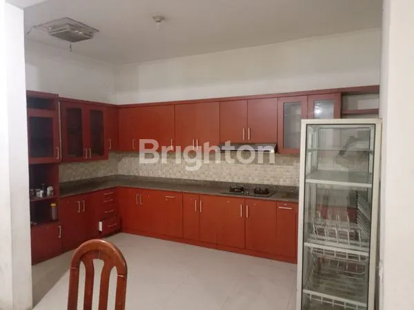 image RUKO 3 LANTAI PUSAT KOTA (4)