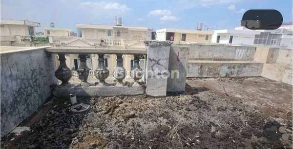 image VILLA 2 1/2 TINGKAT (8)