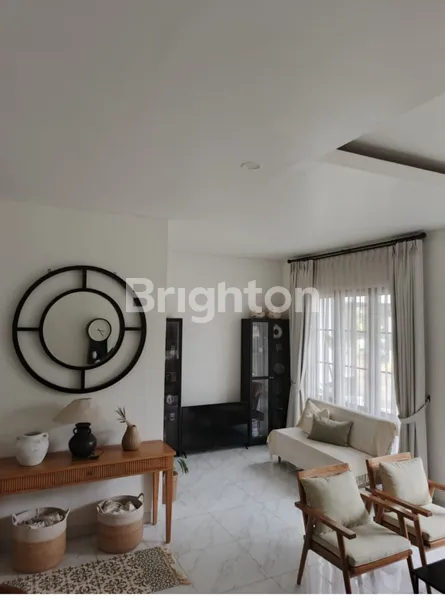 image CLUSTER NEO CATALONIA NUSA LOKA, BSD, 3 LANTAI, BANGUNAN BARU, SANGAT STRATEGIS, DAN FULL FURNISHED (2)