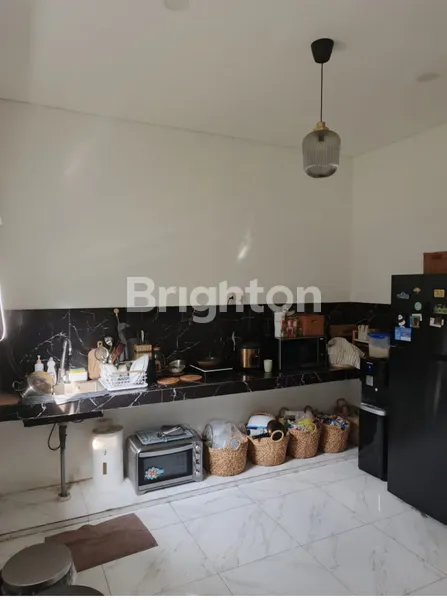 image CLUSTER NEO CATALONIA NUSA LOKA, BSD, 3 LANTAI, BANGUNAN BARU, SANGAT STRATEGIS, DAN FULL FURNISHED (4)