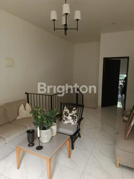 image CLUSTER NEO CATALONIA NUSA LOKA, BSD, 3 LANTAI, BANGUNAN BARU, SANGAT STRATEGIS, DAN FULL FURNISHED (8)