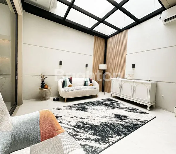 image TURUN HARGA! RUMAH 2 LANTAI RENOVASI CANTIK SIAP HUNI CLUSTER JADEITE RESIDENCE, LANTAI MARMER & SMART HOME,  BSD CITY (5)