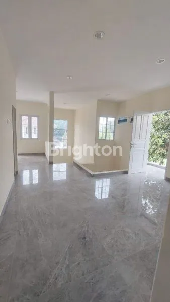 image RUMAH MEWAH FULL RENOVASI DI GADING SERPONG BSD  (6)