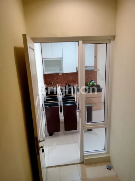 image RUMAH VILLAGE GADING SERPONG FULL FURNISH SIAP HUNI (3)