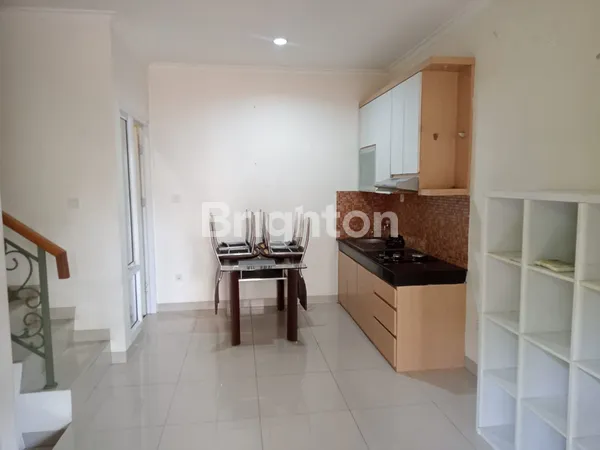 image RUMAH VILLAGE GADING SERPONG FULL FURNISH SIAP HUNI (1)