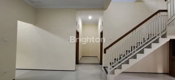 image RUMAH  2 LANTAI SIAP HUNI WATES KOTA (3)