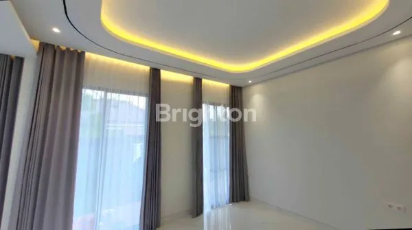 image RUMAH MEWAH ALA VILLA BARU GRESS MANYAR KERTOADI (6)