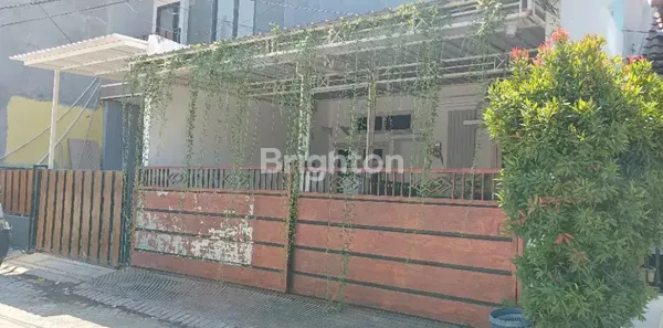 image RUMAH TERAWAT SIAP HUNI WIGUNA DEKAT UPN DAN MERR (1)