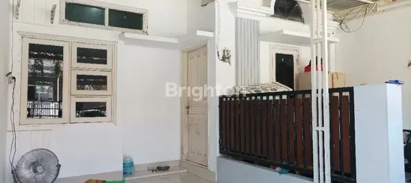 image RUMAH TERAWAT SIAP HUNI WIGUNA DEKAT UPN DAN MERR (2)