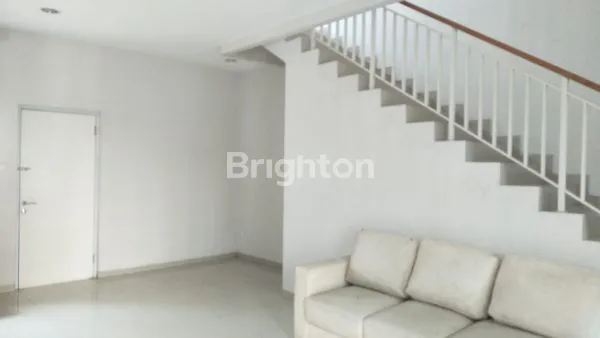 image RUMAH 2 LANTAI SIAP HUNI DI KELAPA GADING DI SEWAKAN (2)