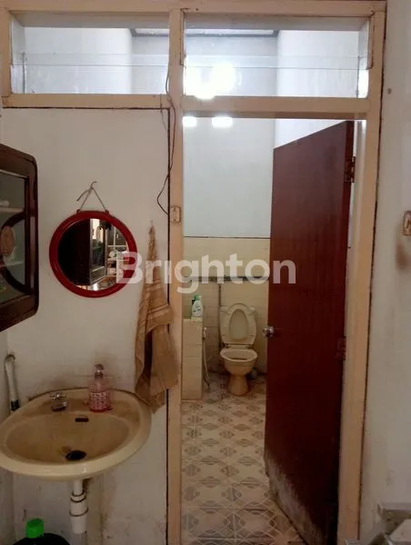 image *DI JUAL RUMAH DI CENGGERAYAM, MALANG KOTA, LOKASI STRATEGIS, DEKAT JALAN BESAR, COCOK BUAT INVESTASI JANGKA PANJANG* (6)