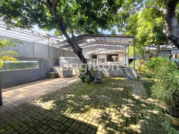 image MILIKI SEGERA  RUMAH CANTIK  DI TENGAH KOTA LUAS 1720M  HARGA DIBAWAH NJOP BONUS RUKO UNTUK USAHA  ,TANAH NGANTONG DEPAN JALAN RAYA DAERAH GAJAH  SEMARANG (6)