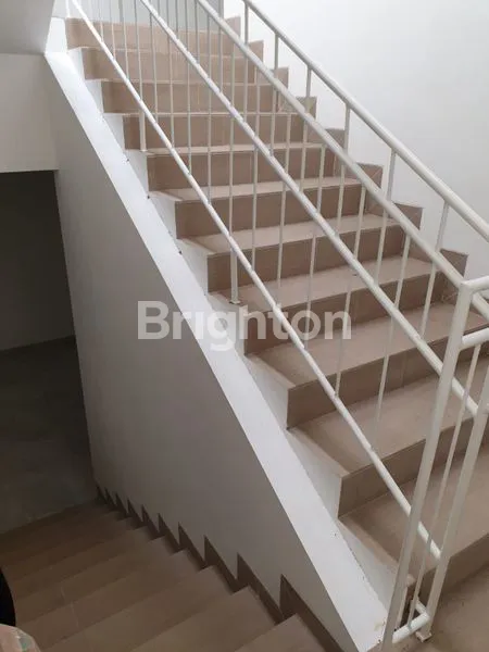 image TEMPAT USAHA CANTIK MAINROAD JALAN GANDAPURA (7)