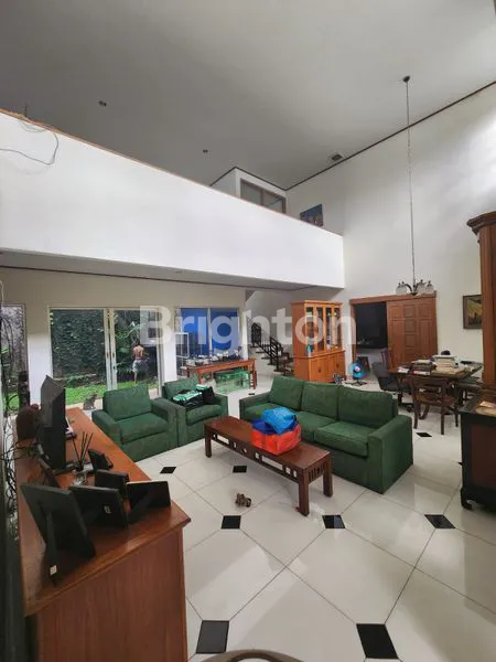 image RUMAH 2 KAVLING 2 LANTAI BAGUS RAPI TERAWAT NYAMAN AMAN ONE GATE SYSTEM  STRATEGIS PURI INDAH JAKARTA BARAT (5)