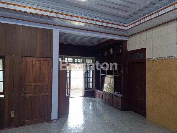 image PONDOK WAGE INDAH-RUMAH 1.5 LANTAI SIAP HUNI-NEGO SAMPE DEAL (8)