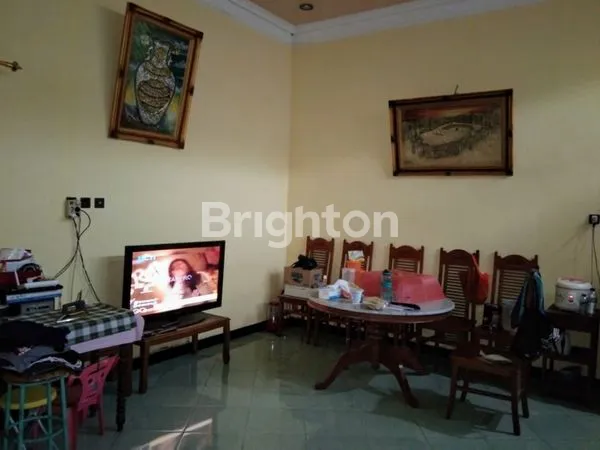 image RUMAH STRATEGIS DEKAT KAWASAN INDUSTRI GATOT SUBROTO DAN PUSAT KOTA (7)