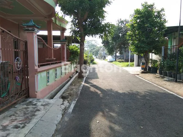 image RUMAH STRATEGIS DEKAT KAWASAN INDUSTRI GATOT SUBROTO DAN PUSAT KOTA (6)