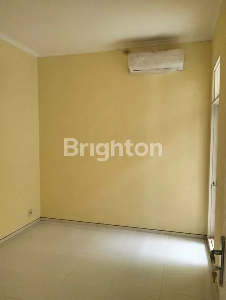 image DISEWAKAN RUMAH INTERNATIONAL VILLAGE  (6)