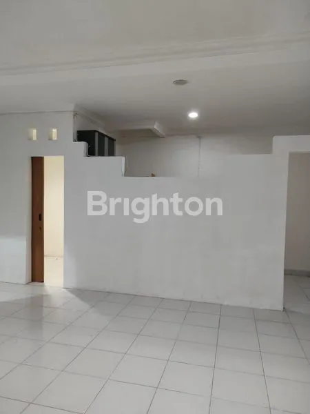 image RUMAH BAGUS TERAWAT NYAMAN AMAN ONE GATE SYSTEM PORIS INDAH CIPONDOH TANGERANG (2)