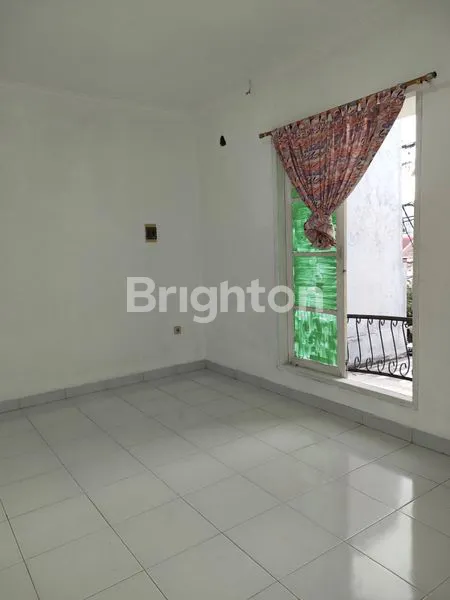 image RUMAH BAGUS TERAWAT NYAMAN AMAN ONE GATE SYSTEM PORIS INDAH CIPONDOH TANGERANG (4)