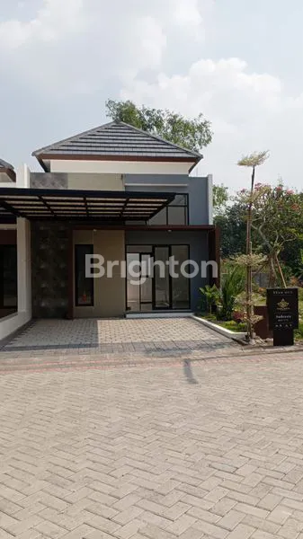 image RUMAH 2 LANTAI MENGANTI GRESIK * GRAND NORT *  CIAMIK POOL (5)