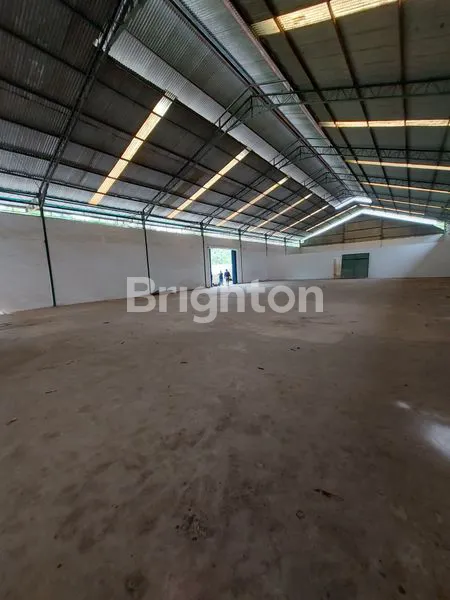 image GUDANG DENGAN LAHAN PARKIR LUAS KELAMBIR 5 DELI SERDANG (4)