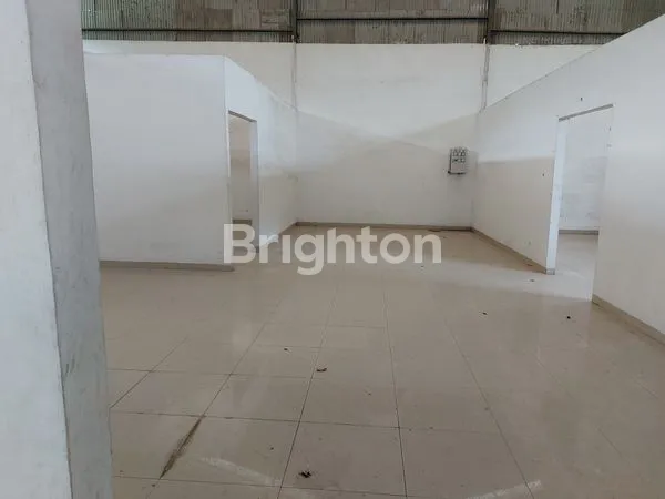 image GUDANG DENGAN LAHAN PARKIR LUAS KELAMBIR 5 DELI SERDANG (5)