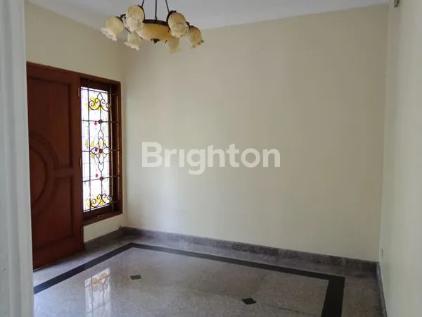 image RUMAH MEWAH DI JUAL DI PUSPITA LOKA, BSD (29)